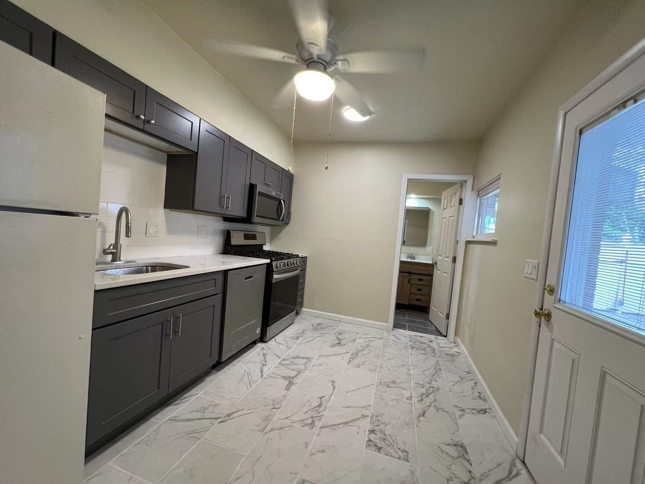 39 S 13th St #1 - Photo 7 of 23