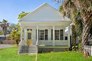 featured image of 934 Conti Street #1