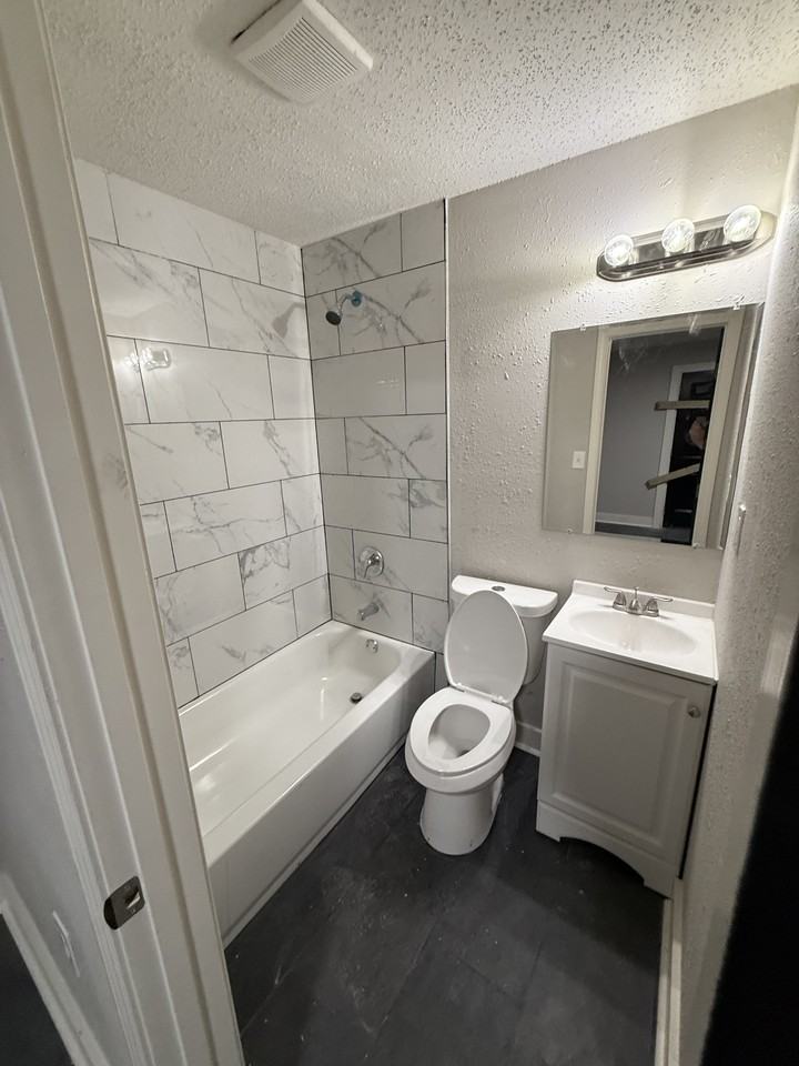 2379 Saratoga Ave #1 - Photo 3 of 10