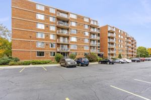 featured image of 2201 South Highland Avenue #4M
