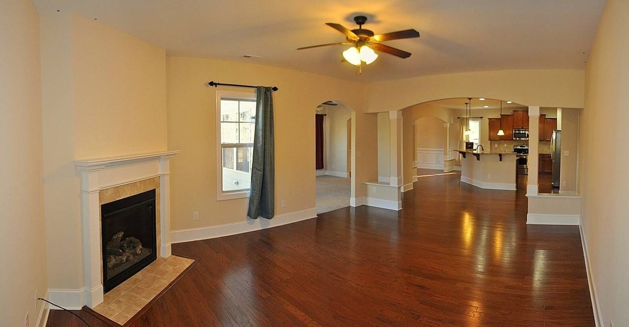 195 Glenmoor Dr #1 - Photo 7 of 11