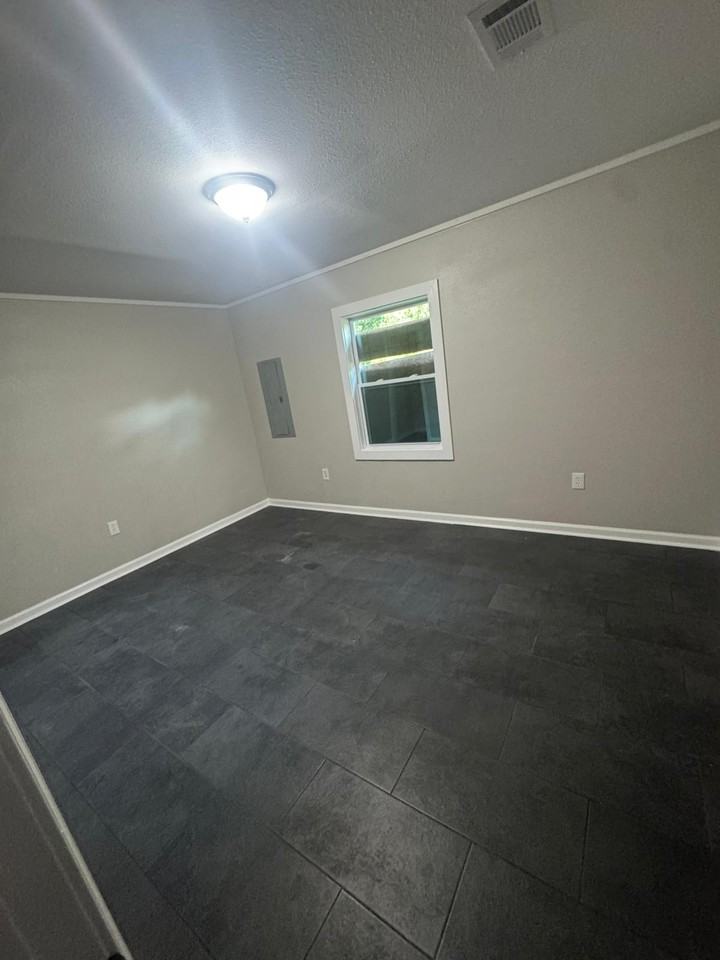 1490 Hugenot Street #1 - Photo 4 of 10