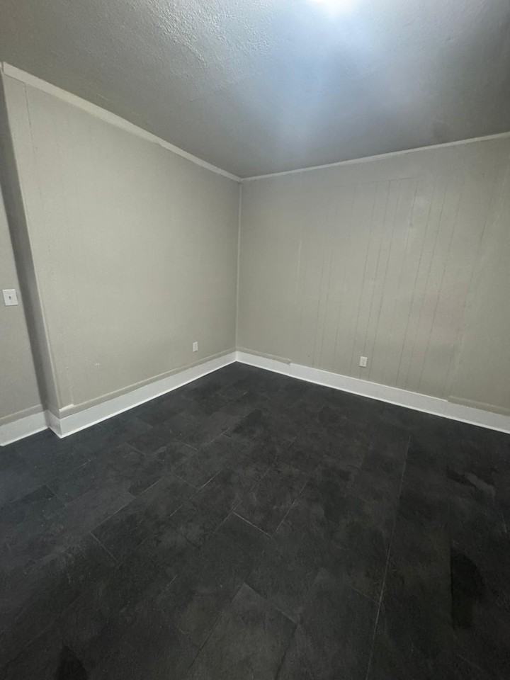 1490 Hugenot Street #1 - Photo 7 of 10