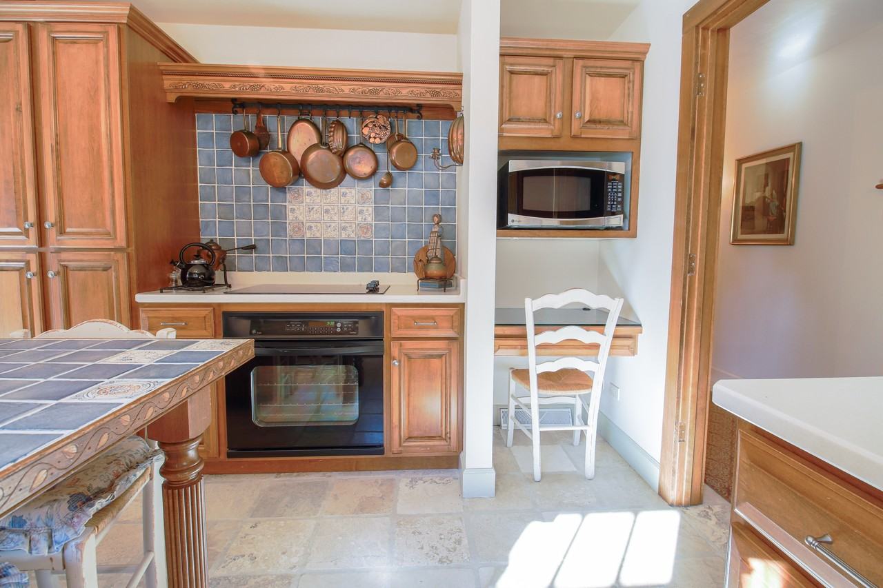 729 North Washburn Street #729 - Photo 4 of 24