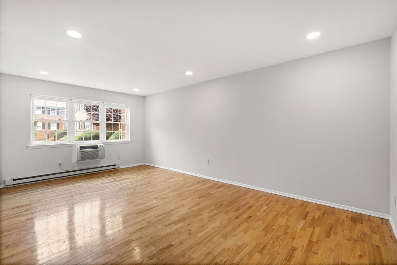 310 Hackensack St Apt A #310A - Photo 5 of 10