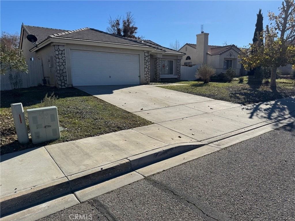 13087 Bennington Dr - Photo 2 of 16