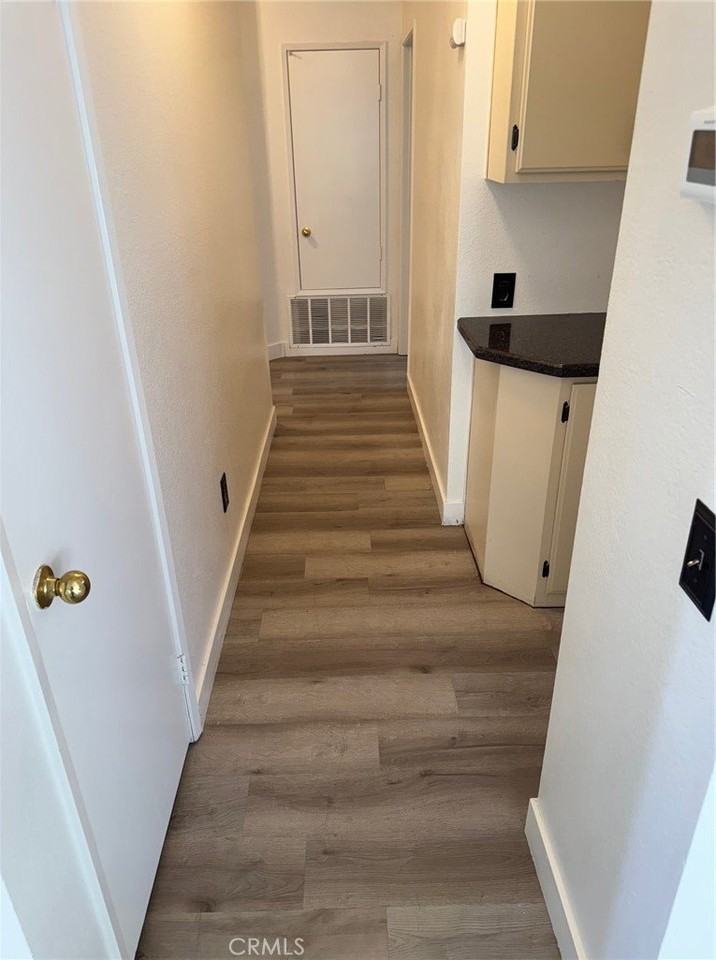 13087 Bennington Dr - Photo 7 of 16