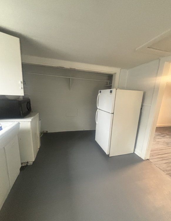 116 Robins St #1 - Photo 5 of 10