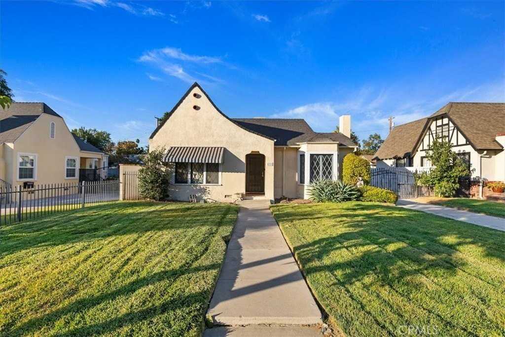 4311 Sunnyside Dr - Photo 5 of 40