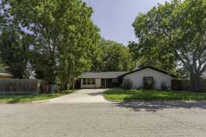 featured image of 1103 North Grant Drive #1