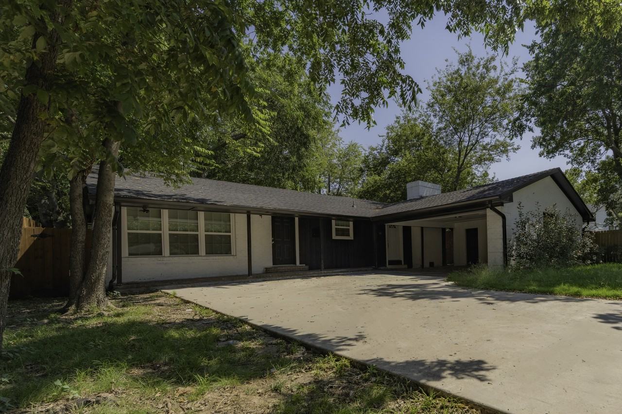 1103 North Grant Drive #1 - Photo 6 of 35