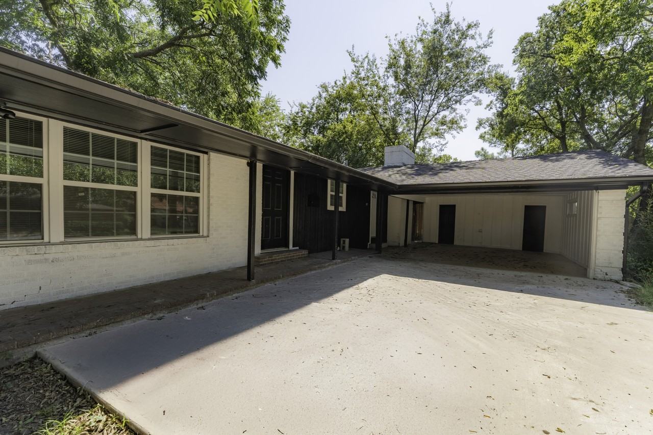 1103 North Grant Drive #1 - Photo 7 of 35