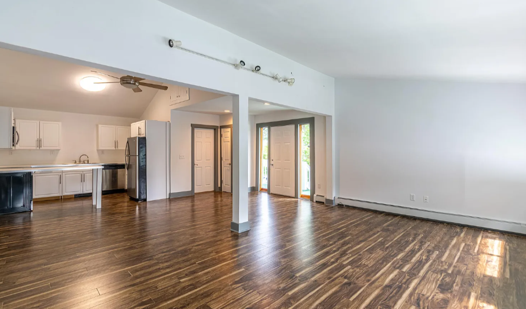 516 Greenwood Avenue #1 - Photo 3 of 10