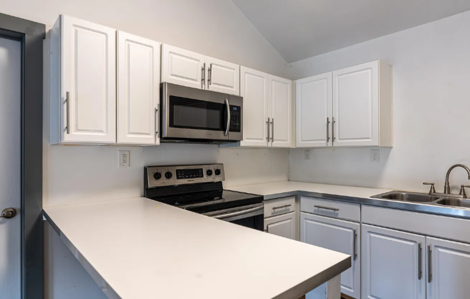 516 Greenwood Avenue #1 - Photo 4 of 10