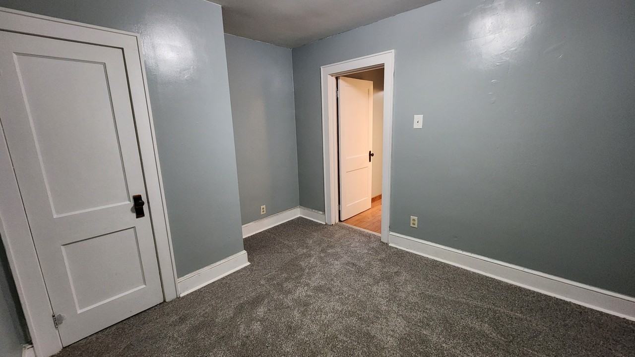 452 Main Street #4 - Photo 2 of 8