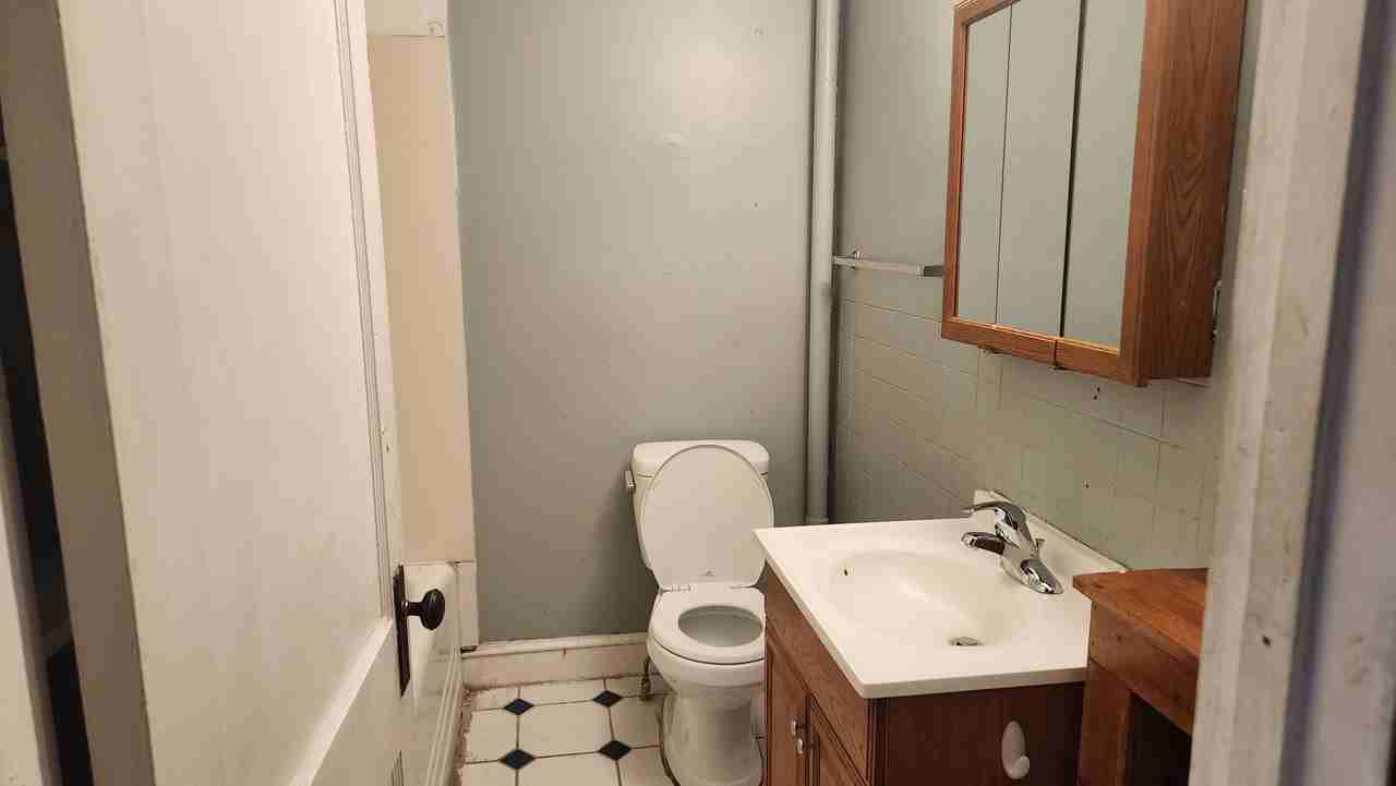 452 Main Street #4 - Photo 4 of 8