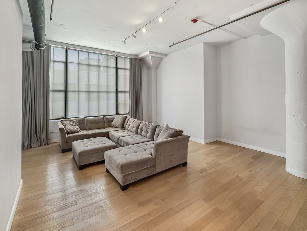 420 South San Pedro Street #615 - Photo 5 of 22