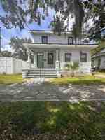 featured image of 135 East 17th Street #4