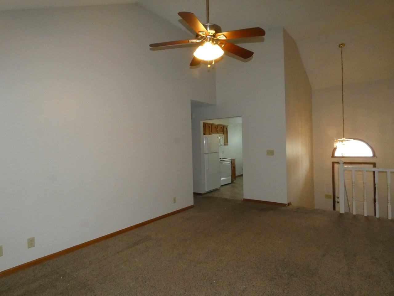 509 E 7th St - Photo 4 of 19