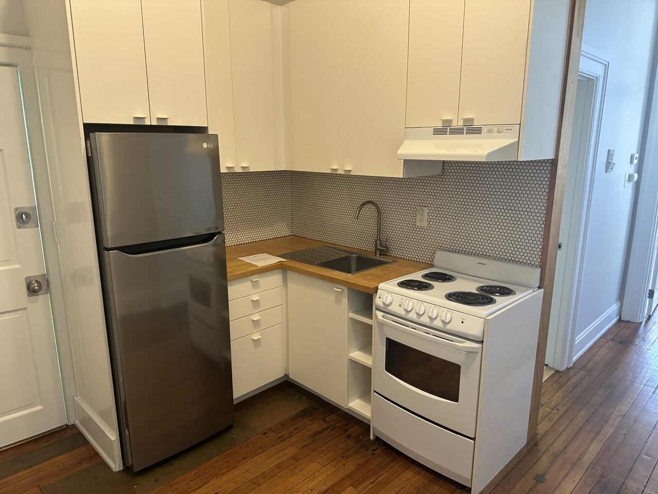 309 E 13th St #7 - Photo 2 of 10