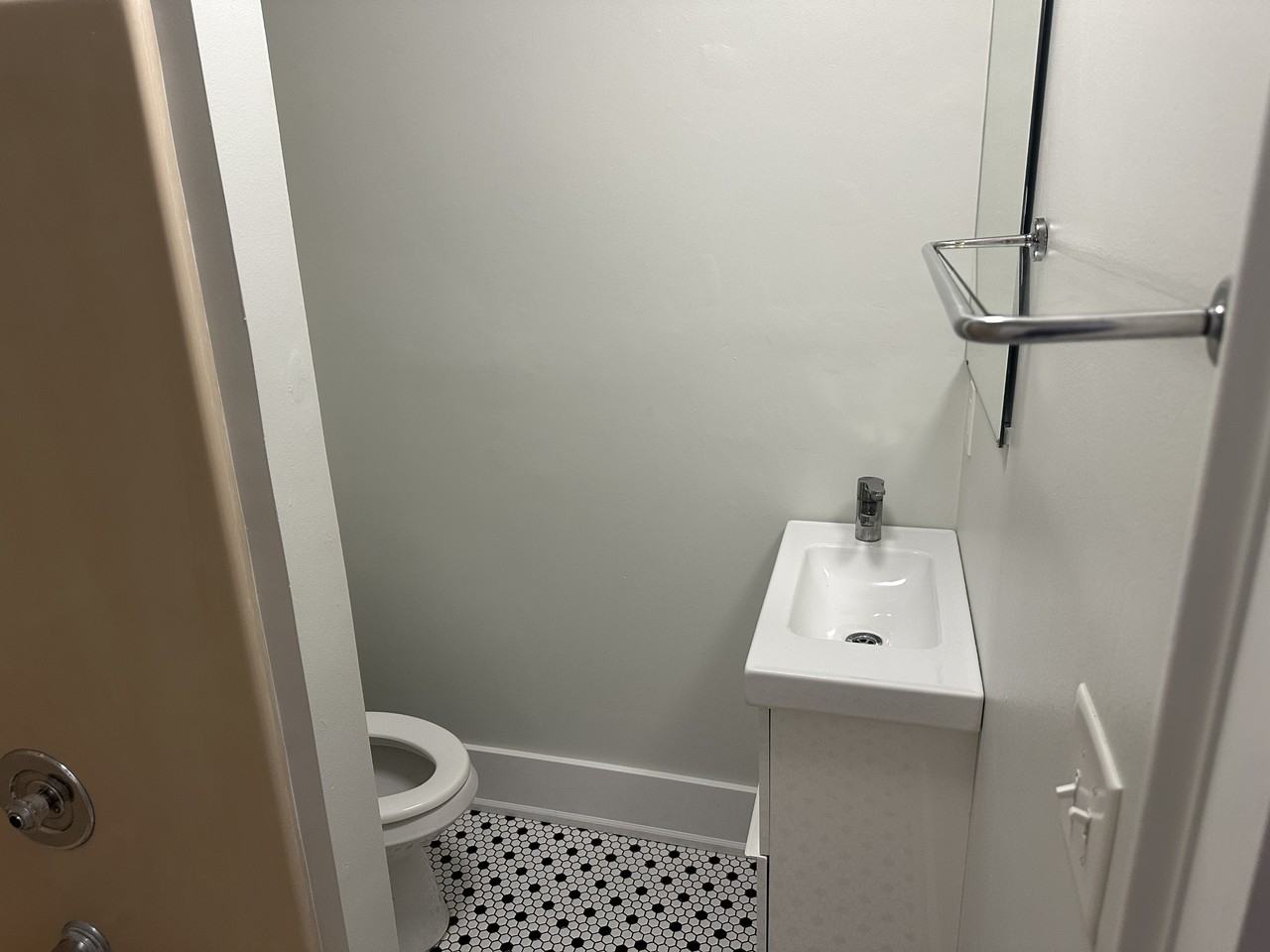 309 E 13th St #7 - Photo 6 of 10