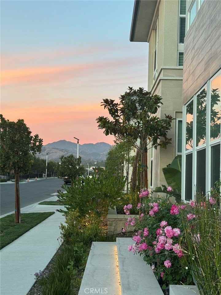 130 Evergreen Way - Photo 4 of 6