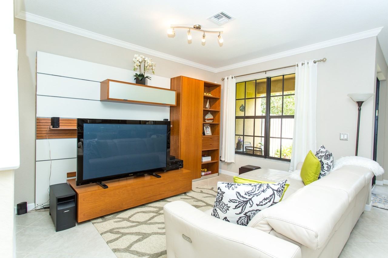 10426 Wellington Parc Drive #1 - Photo 7 of 24