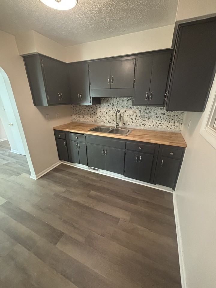 3069 East 67th Street #1 - Photo 4 of 10