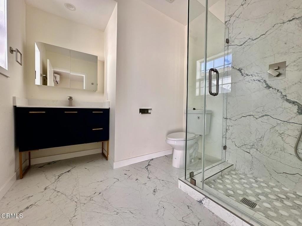 17451 Keswick St - Photo 6 of 8