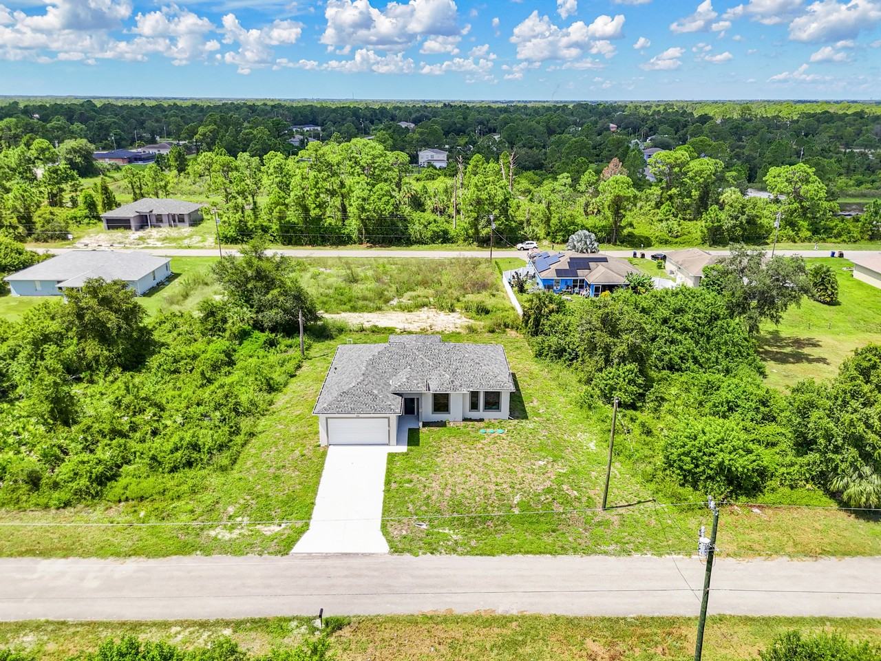 556 Sherwood Ave S #1 - Photo 4 of 35