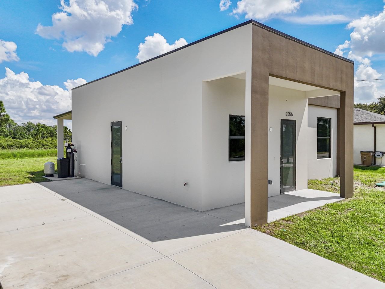 1056 Fayette Ave #1 - Photo 5 of 31