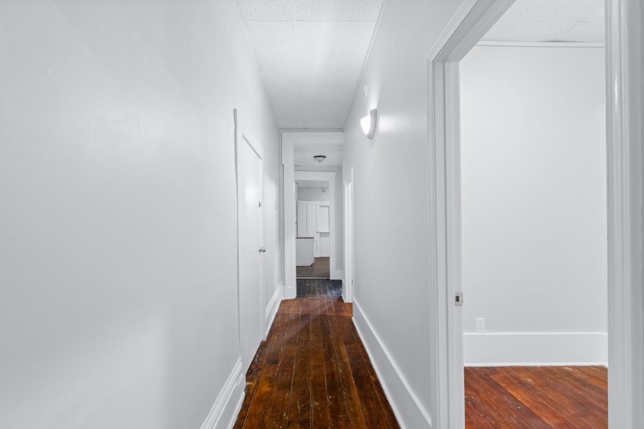 1814 West Jefferson Street #1 - Photo 5 of 13