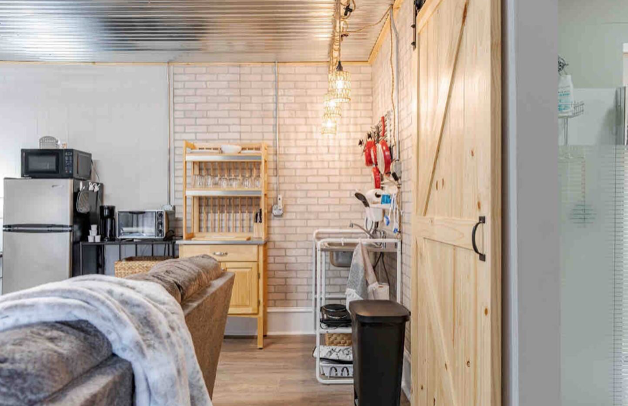 404 C Street #1 - Photo 6 of 10