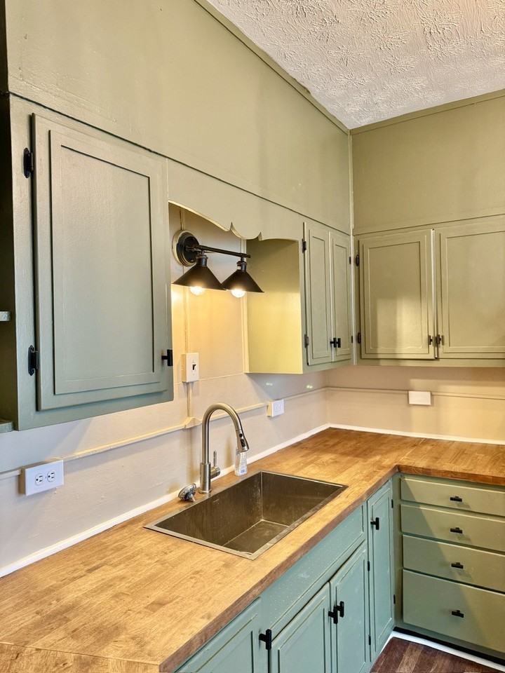 2632 1st Ave #1 - Photo 6 of 22