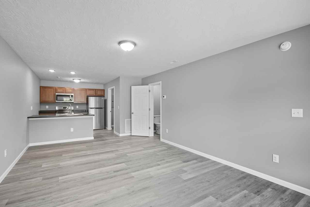 2170 2170 Sharkey Road - 4Apartment 1 #4 - Photo 4 of 11