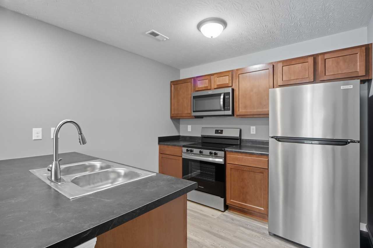 2170 2170 Sharkey Road - 4Apartment 1 #4 - Photo 6 of 11