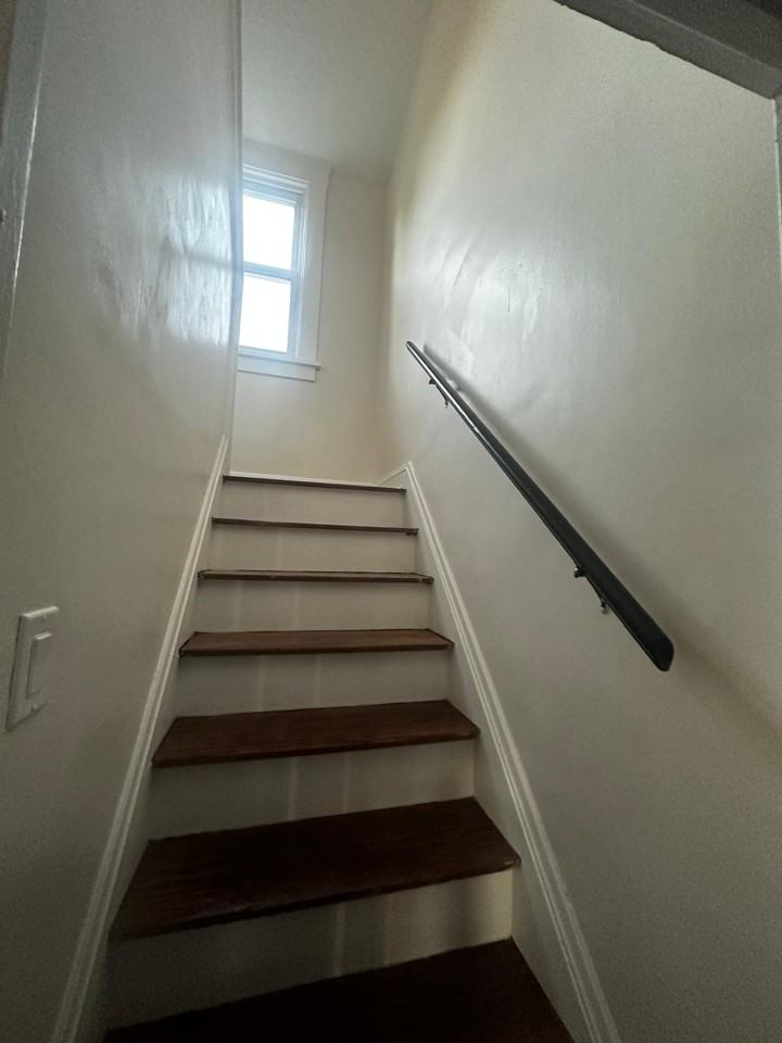 3389 Kildare Rd #1 - Photo 6 of 25