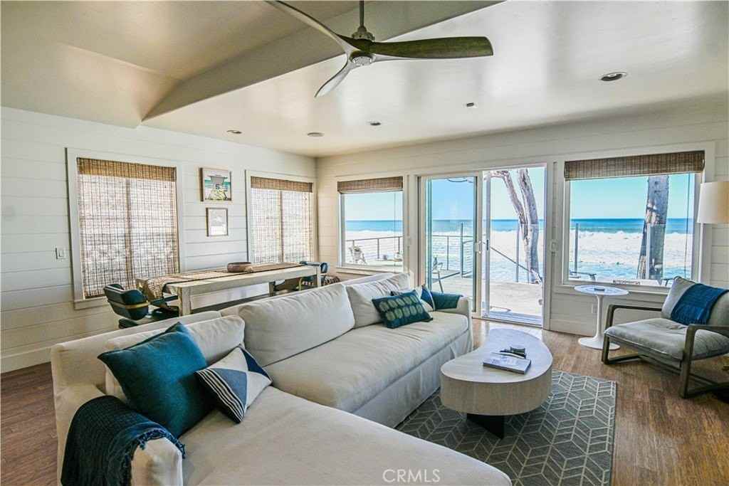 2814 Studio Drive - Photo 6 of 32