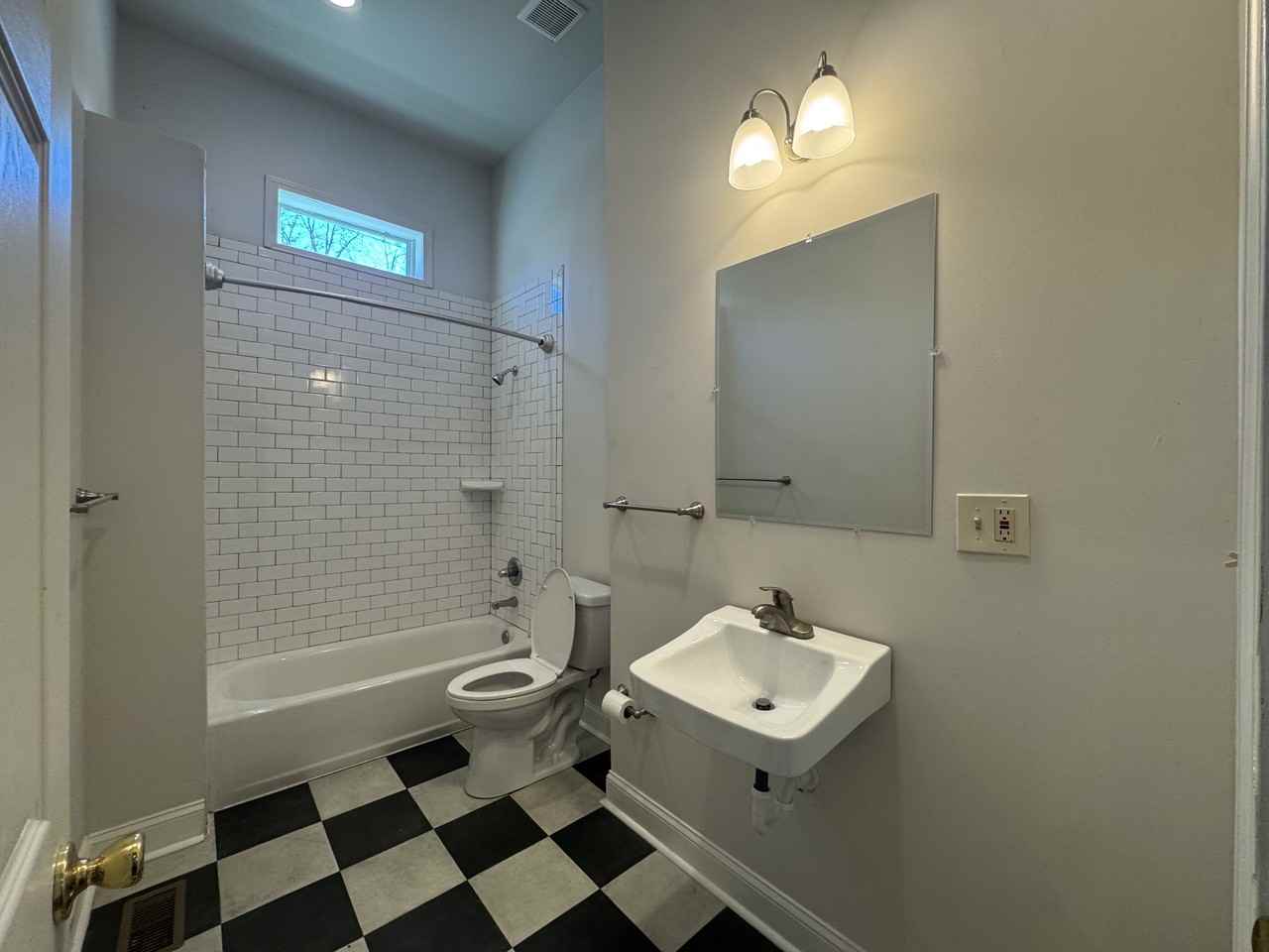 860 Vine Street - Photo 7 of 10