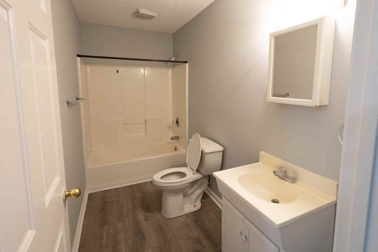 135 W 14th Ave #1 - Photo 6 of 22