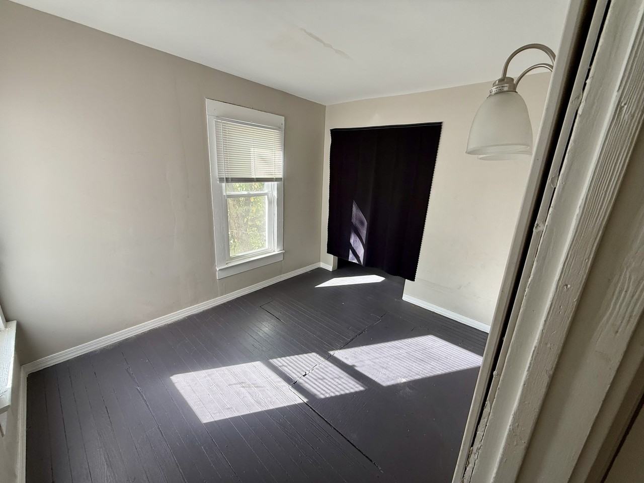 515 Ludlow Ave #515 - Photo 5 of 7