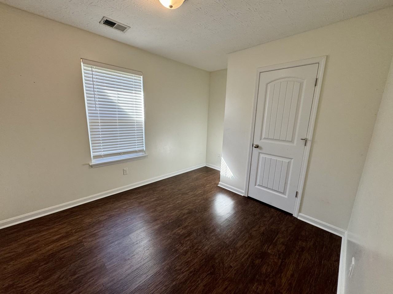 119 Mcgowan Ave #1 - Photo 4 of 10