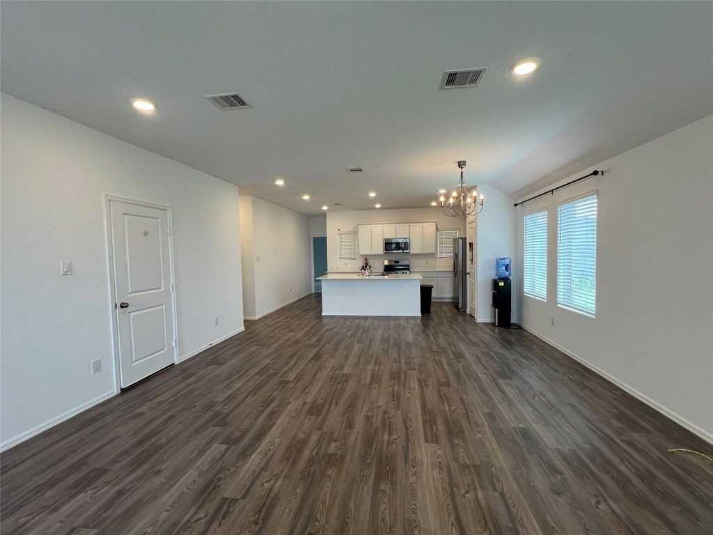 5131 Winslow Grove Dr #1 - Photo 4 of 21