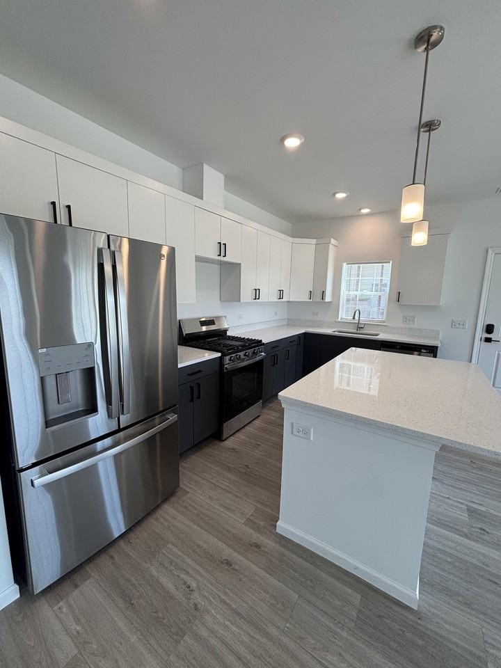 30 South 14th Street #E - Photo 2 of 10