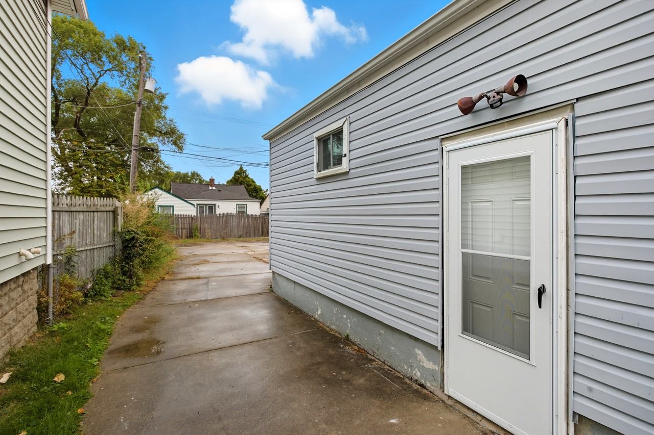 344 Chestnut Avenue #1 - Photo 5 of 22