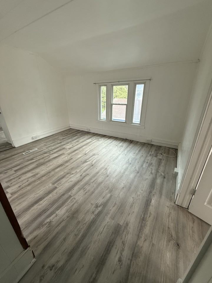 97 West 8th Street #FULL - Photo 6 of 8