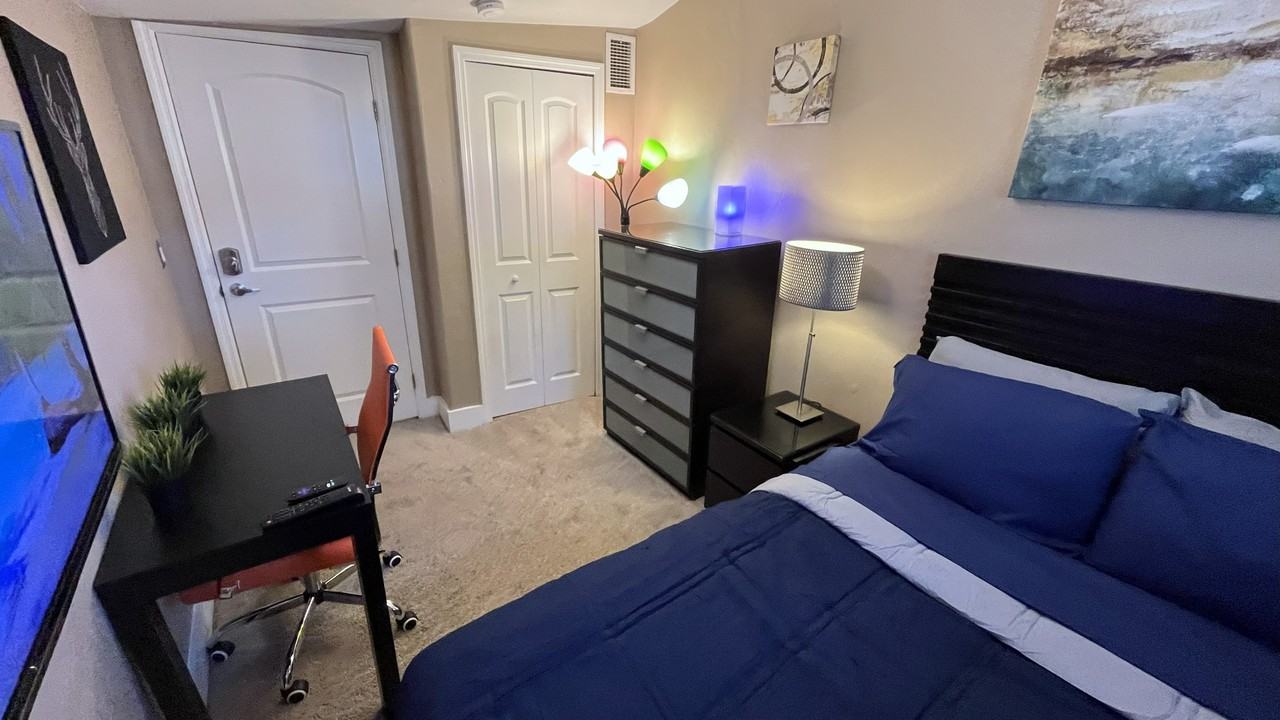 356 Jefferson St #3 - Photo 4 of 23