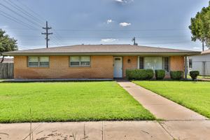 featured image of 2601 33rd Street #FRONT