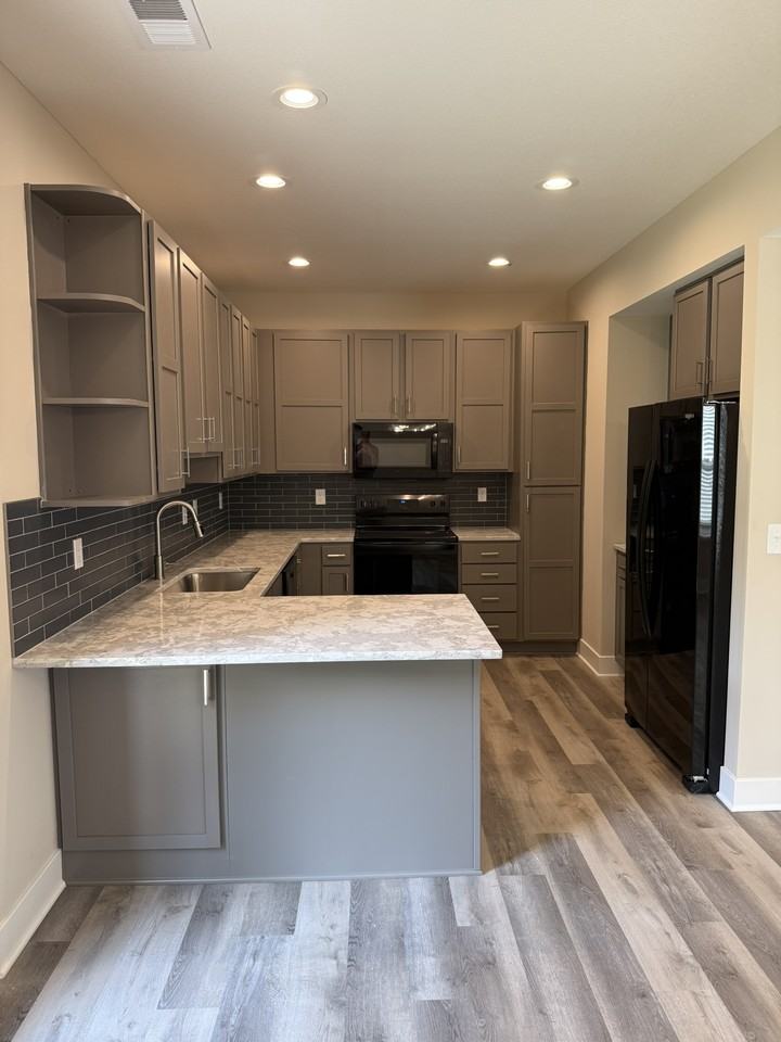 8524 Kickapoo Street #8524 - Photo 3 of 10