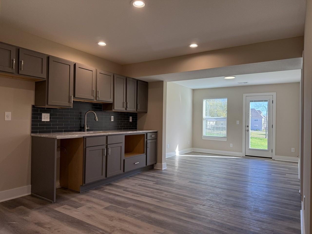 8531 Kickapoo St #8531 - Photo 4 of 11